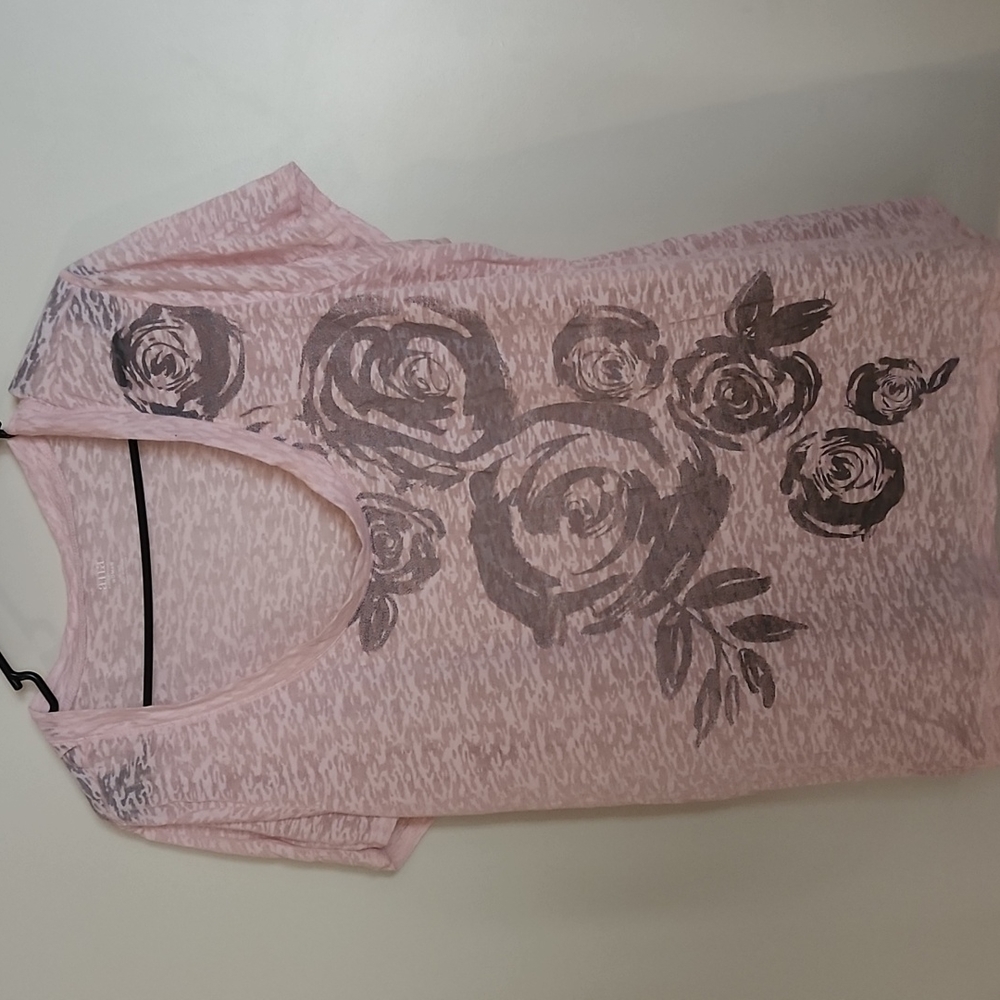 Lightweight t-shirt